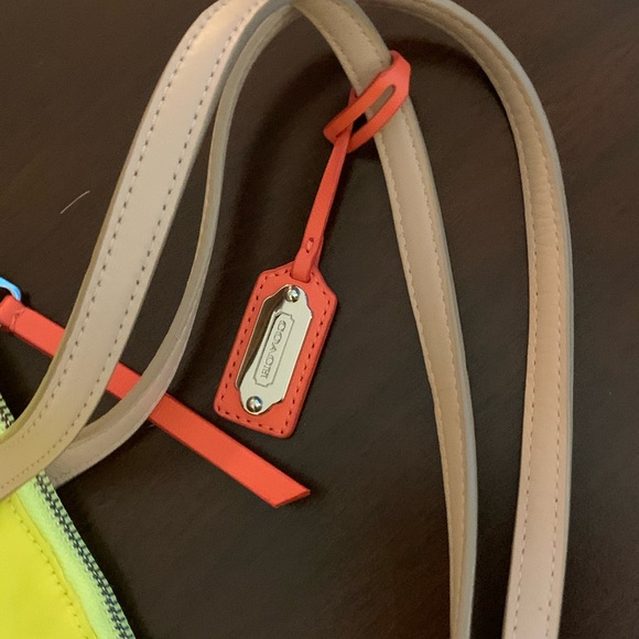 Coach Tote Bag - Picture 12 of 12